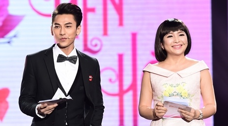 Isaac thua nhan doc than, dang trong cho tinh yeu hinh anh