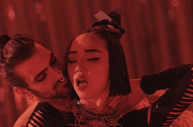 Toc Tien - Big Girls Don't Cry hinh anh