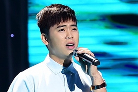 Hot boy 18 tuoi khien Quang Linh thich thu khi hat bolero hinh anh