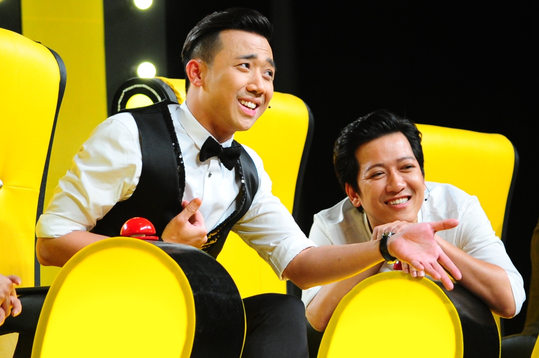 Dau truong tieu lam tro lai, roi khung gio phat song xau hinh anh