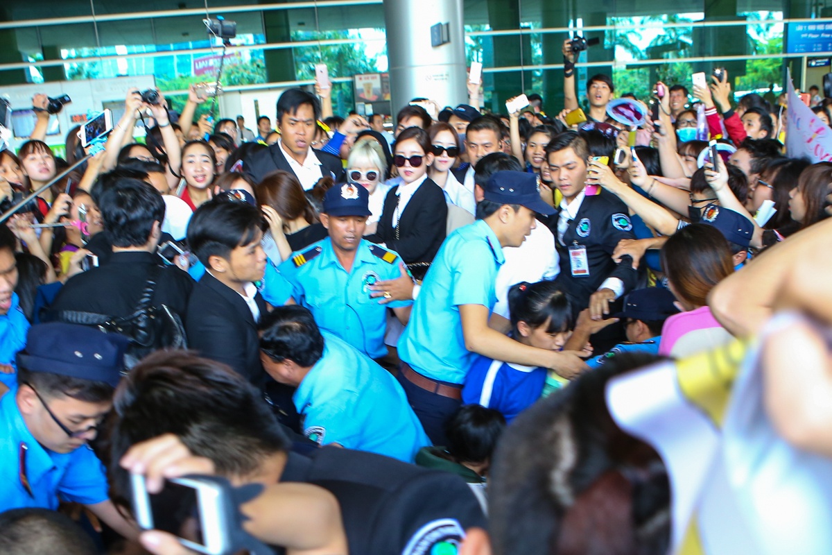 T-ara sang Viet Nam,  nhom nhac Han Quoc quan Viet Nam,  ngoi sao Han Quoc sang Viet Nam,  Fan T-ara gay nao loan anh 8