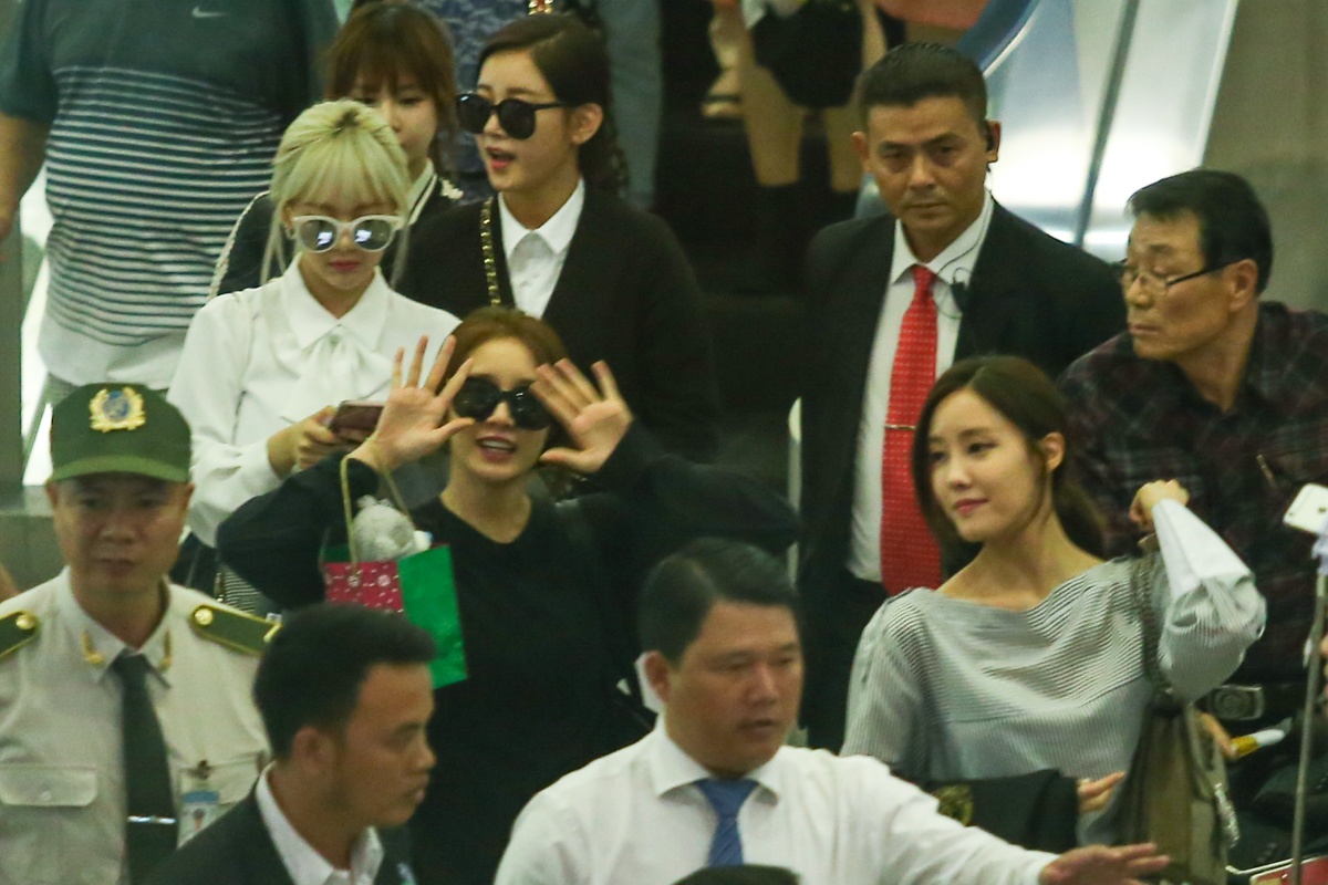 T-ara sang Viet Nam,  nhom nhac Han Quoc quan Viet Nam,  ngoi sao Han Quoc sang Viet Nam,  Fan T-ara gay nao loan anh 3