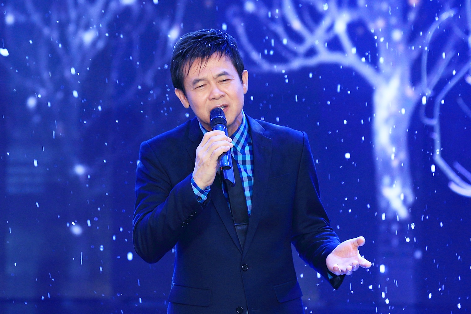 chương trình Hãy nghe tôi hát,  Hãy nghe tôi hát tập 2,  Nhật Kim Anh chị chê khi làm cô Thắm ảnh 9 chuong trinh Hay nghe toi hat,  Hay nghe toi hat tap 2,  Nhat Kim Anh chi che khi lam co Tham anh 9