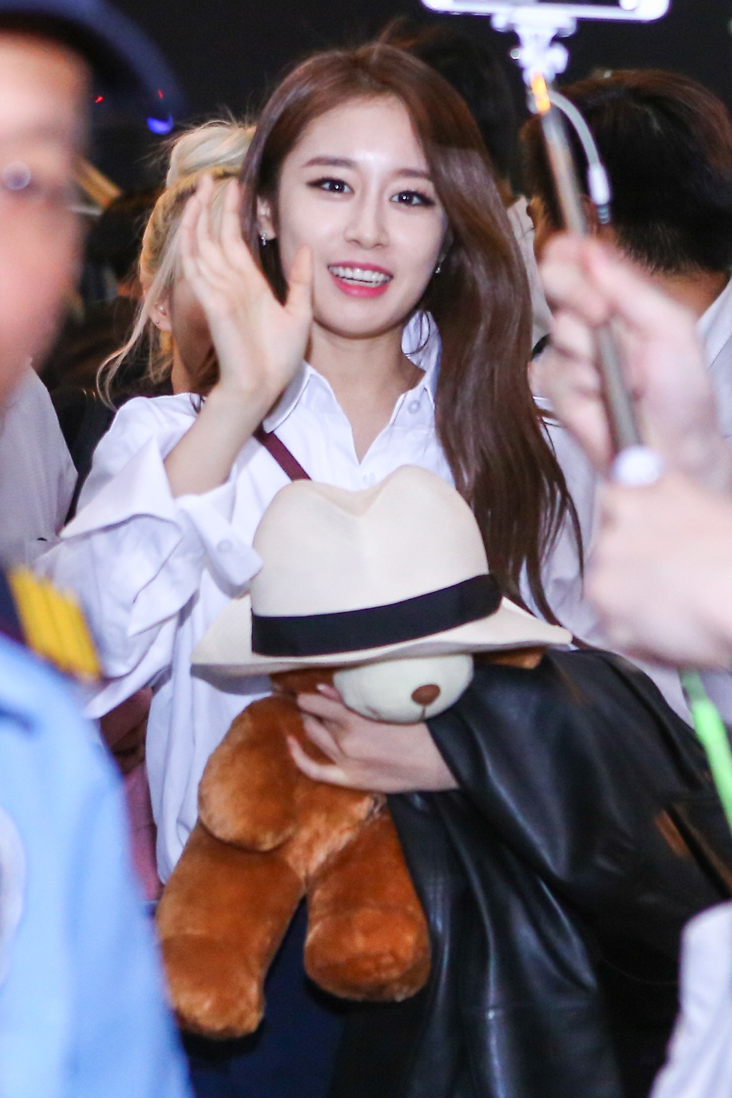T-ara den Viet Nam,  fan Viet tang qua T-ara anh 2