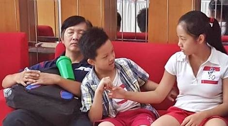 Phu huynh ke chuyen nhoc nhan dua con di thi game show hinh anh