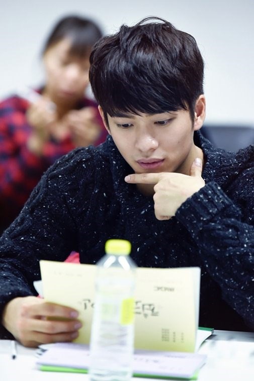 Kang Tae Oh sau Tuổi thanh xuân ra sao ảnh 2 Kang Tae Oh sau Tuoi thanh xuan ra sao anh 2