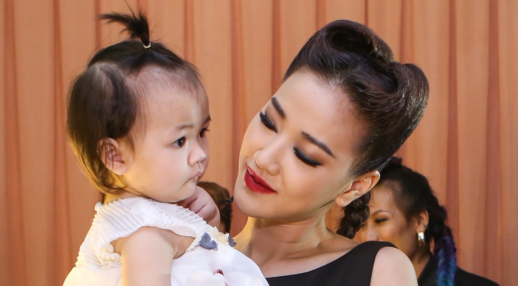 Maya khoe con gai tai hau truong The Remix hinh anh