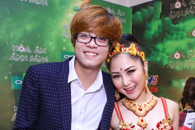 Maya tap hat cung Duc Phuc hinh anh