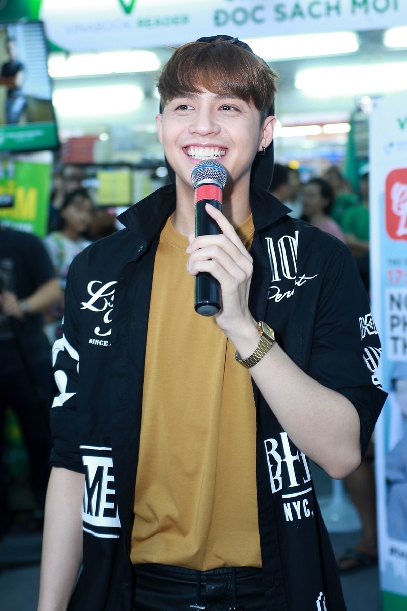 Hoat dong Hoi sach TP HCM anh 2