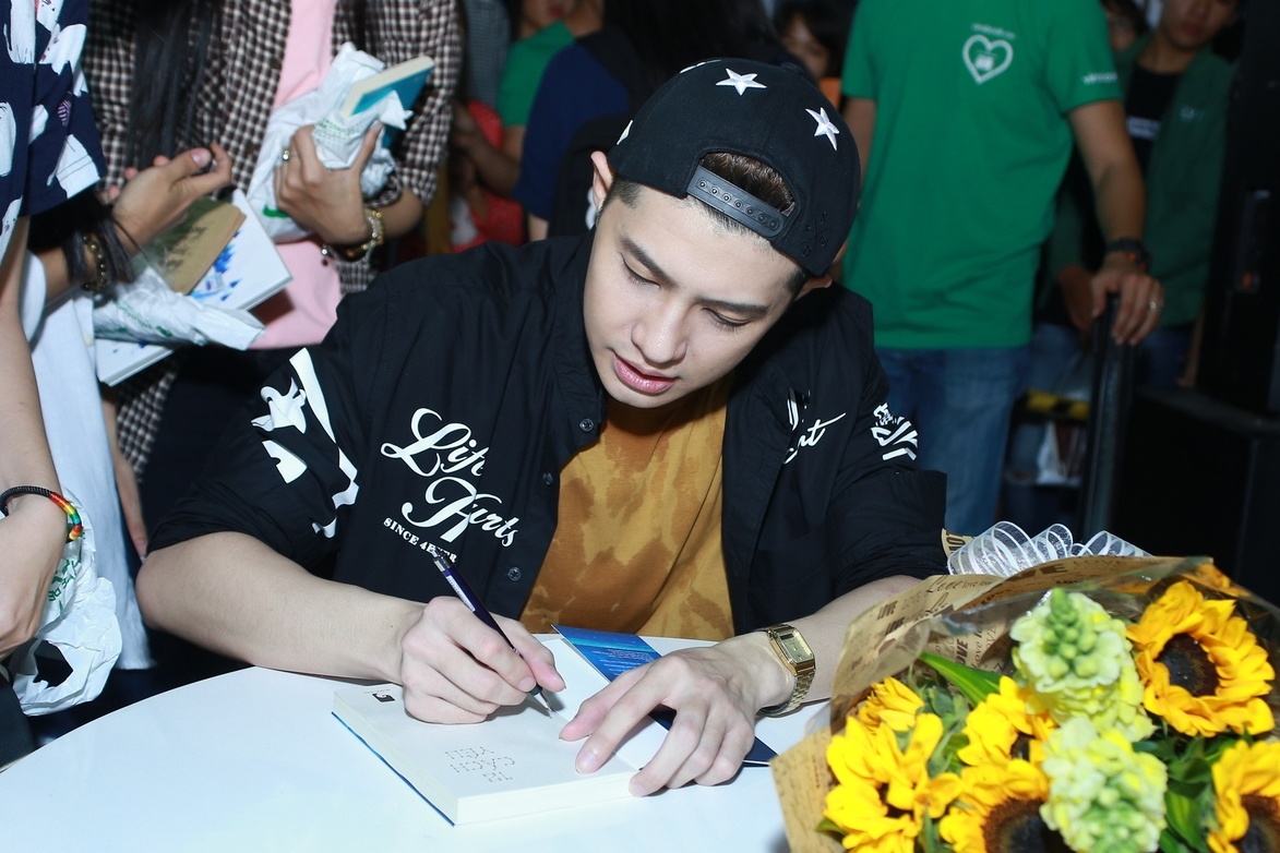 Hoat dong Hoi sach TP HCM anh 6