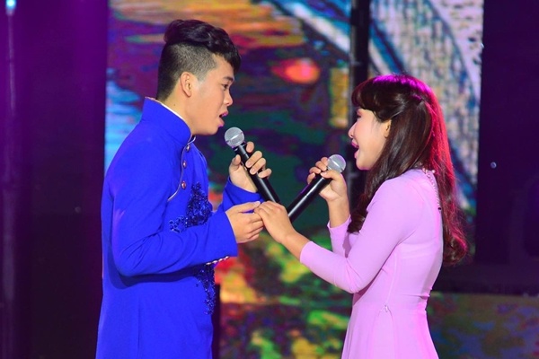 Ai ra xu hue - Ho Ngoc Vang Vs Phuong Lien hinh anh