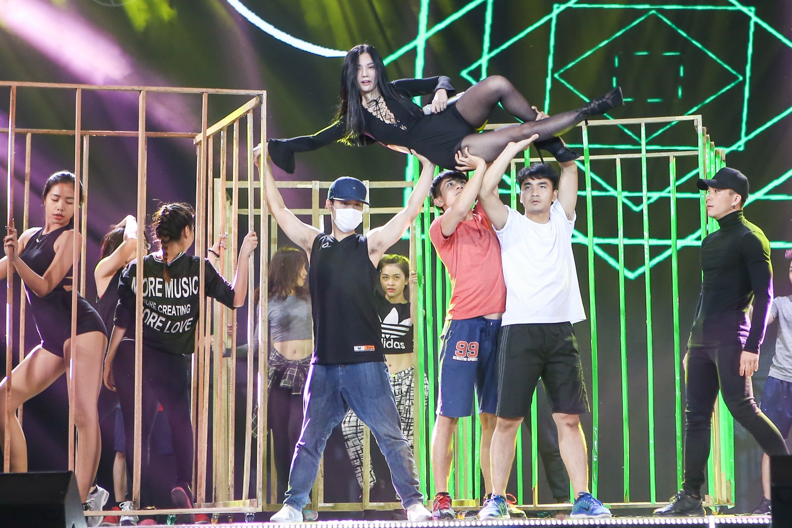 Noo Phuoc Thinh,  Huong Tram tong duyet The Remix anh 7