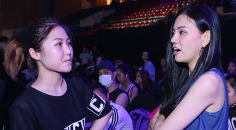 Thi sinh The Remix tap hat ca khuc cua Tran Lap hinh anh