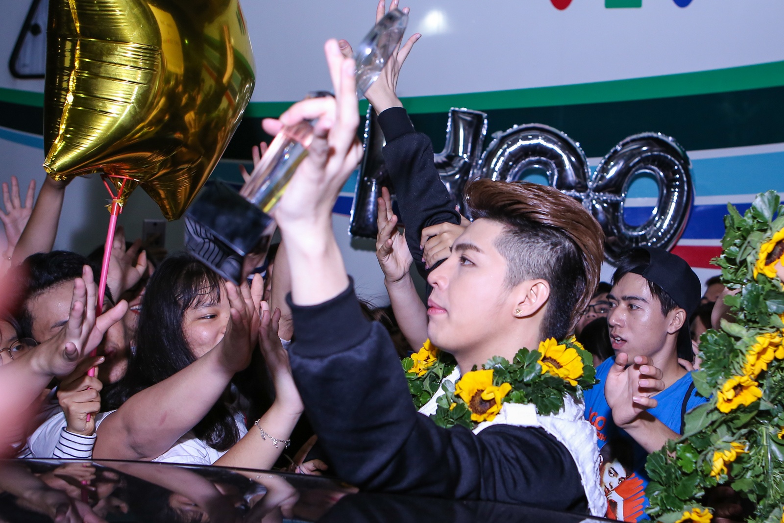 Noo Phuoc Thinh dang quang The Remix anh 2