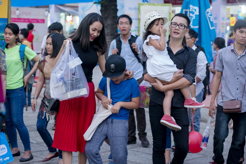 Hoang Bach o Hoi sach TP HCM 2016 anh 9