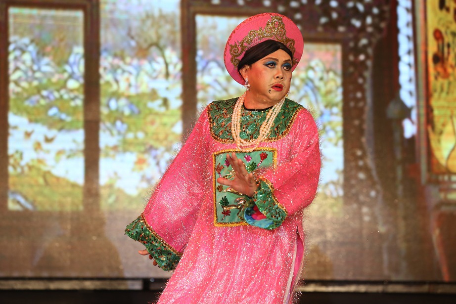 Hinh anh live show Tran Thanh anh 6