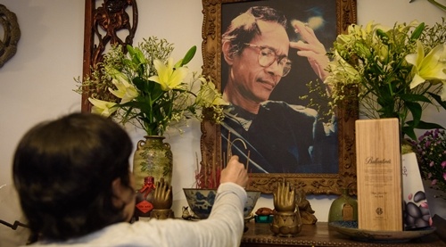 Nha Trinh Cong Son tran ngap am thanh trong ngay gio lan 15 hinh anh