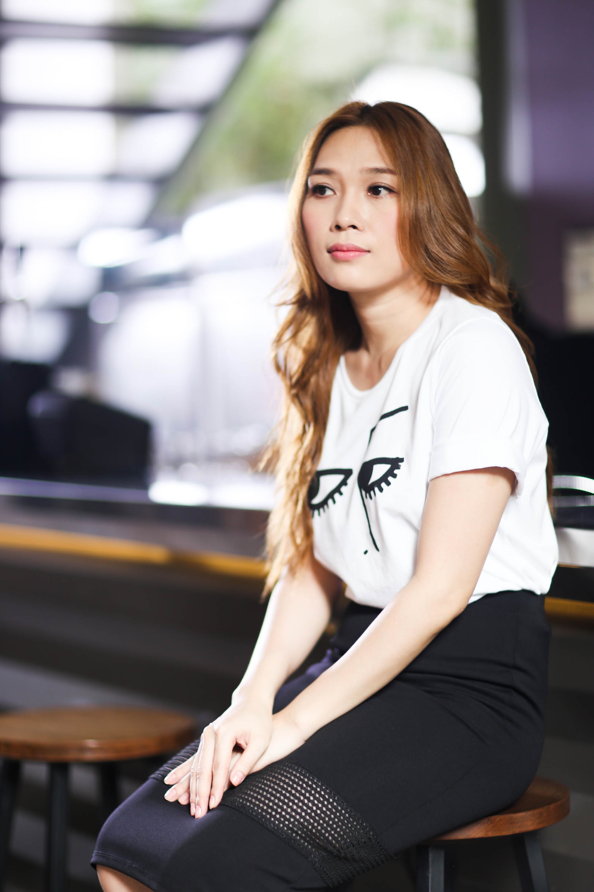 My Tam dien do hieu trong MV moi anh 4