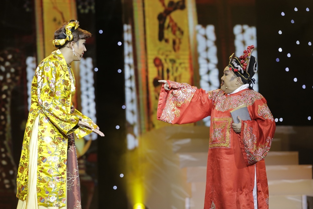 Tran Thanh nhac den Hari Won trong live show anh 9