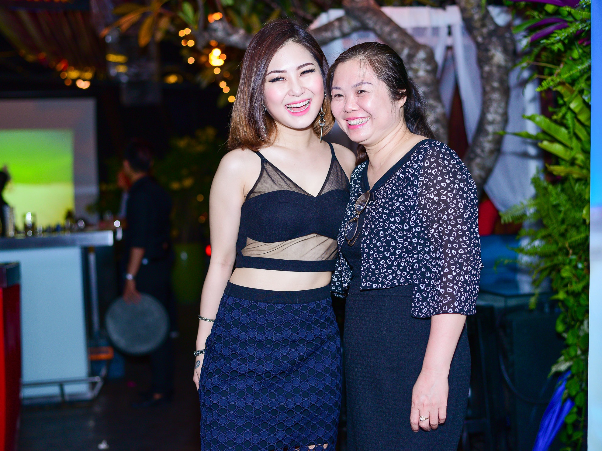 Hương Tràm ra mắt MV Hãy mang đi xa ảnh 5 Huong Tram ra mat MV Hay mang di xa anh 5