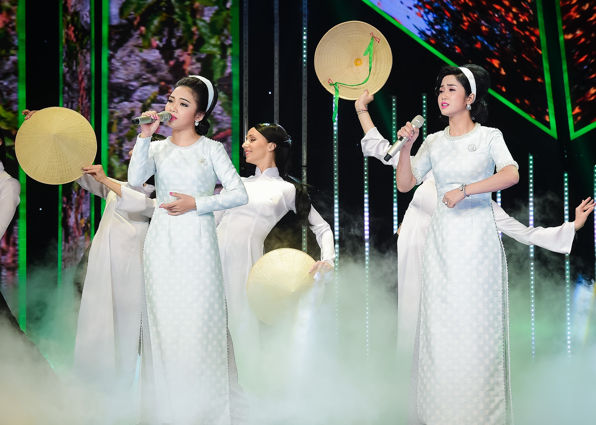 Hot boy 18 tuổi tại Thần tượng bolero ảnh 16 Hot boy 18 tuoi tai Than tuong bolero anh 16