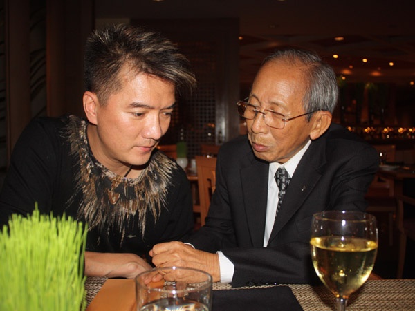 Nghe si bang hoang khi nhac si Nguyen Anh 9 qua doi hinh anh