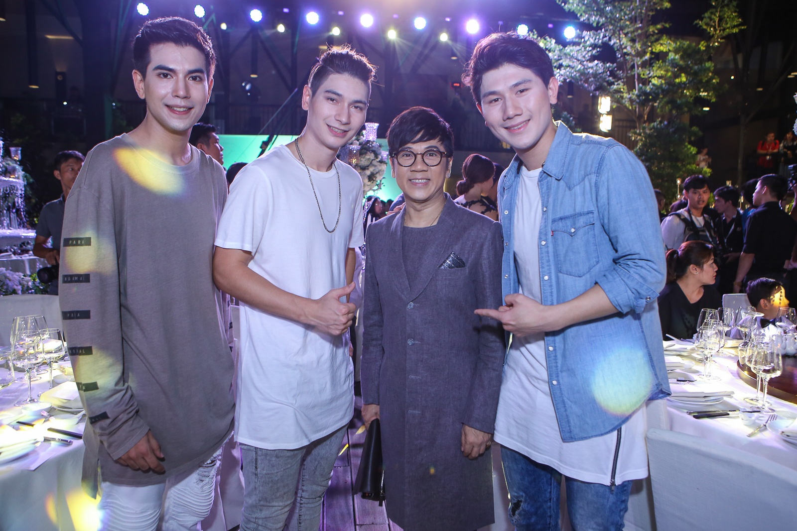 Phan Thanh di cung co gai la anh 6