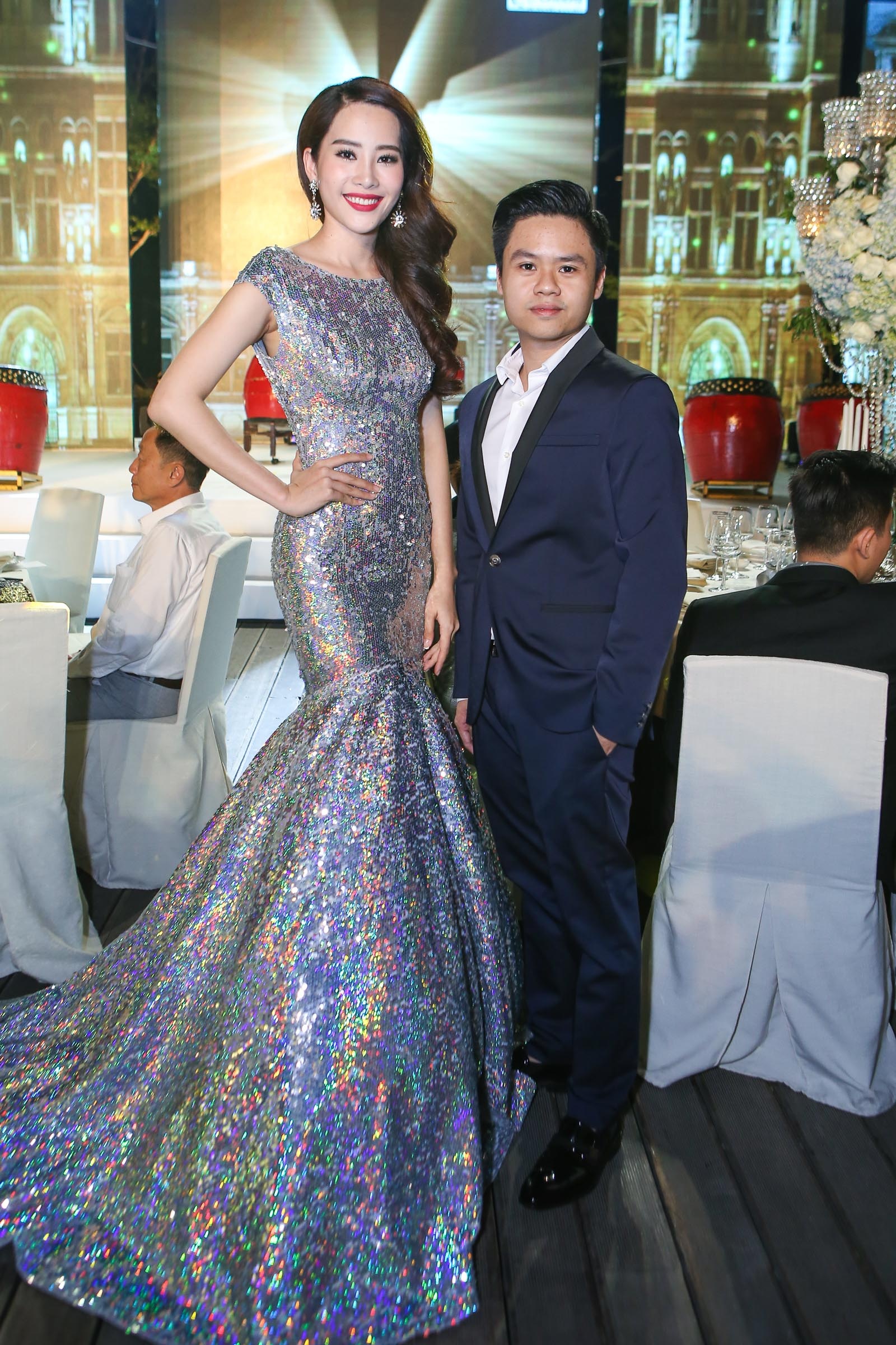 Phan Thanh di cung co gai la anh 12