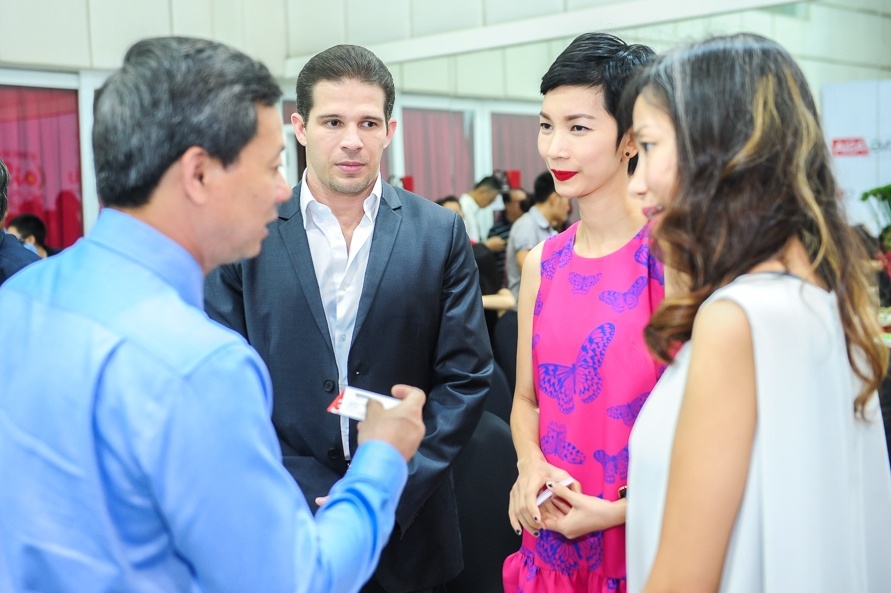 Sao Việt cổ vũ Olympic ảnh 6 Sao Viet co vu Olympic anh 6