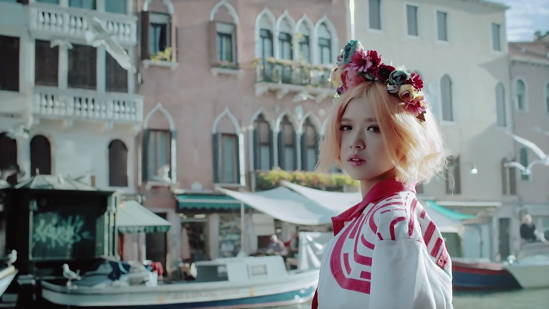 Sao Viet thuc hien MV tai nuoc ngoai anh 2