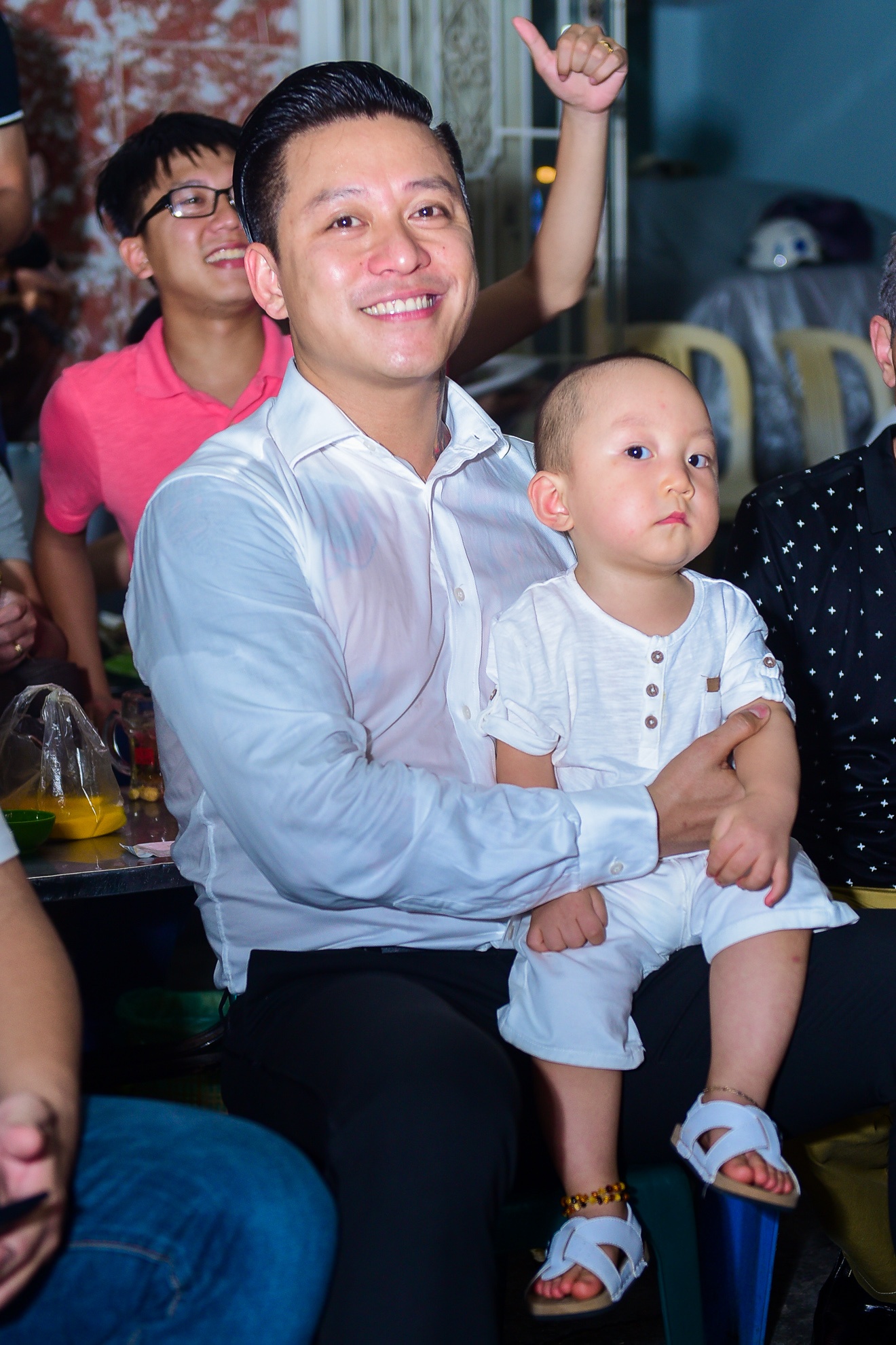 Vo chong Tuan Hung anh 3