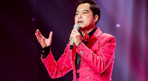 Khan gia noi da ga nghe Ngoc Son hat 'Tinh cha' hinh anh