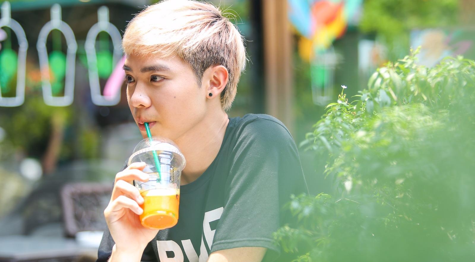 Nhung dieu it biet ve chu nhan bai hit gay sot 'Sau tat ca' hinh anh