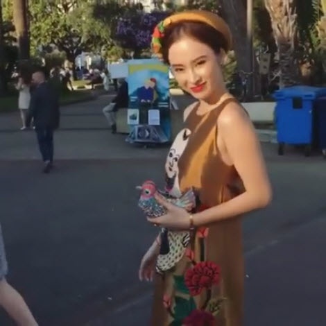 Phuong Trinh dien trang phuc dam chat Viet tai Cannes hinh anh