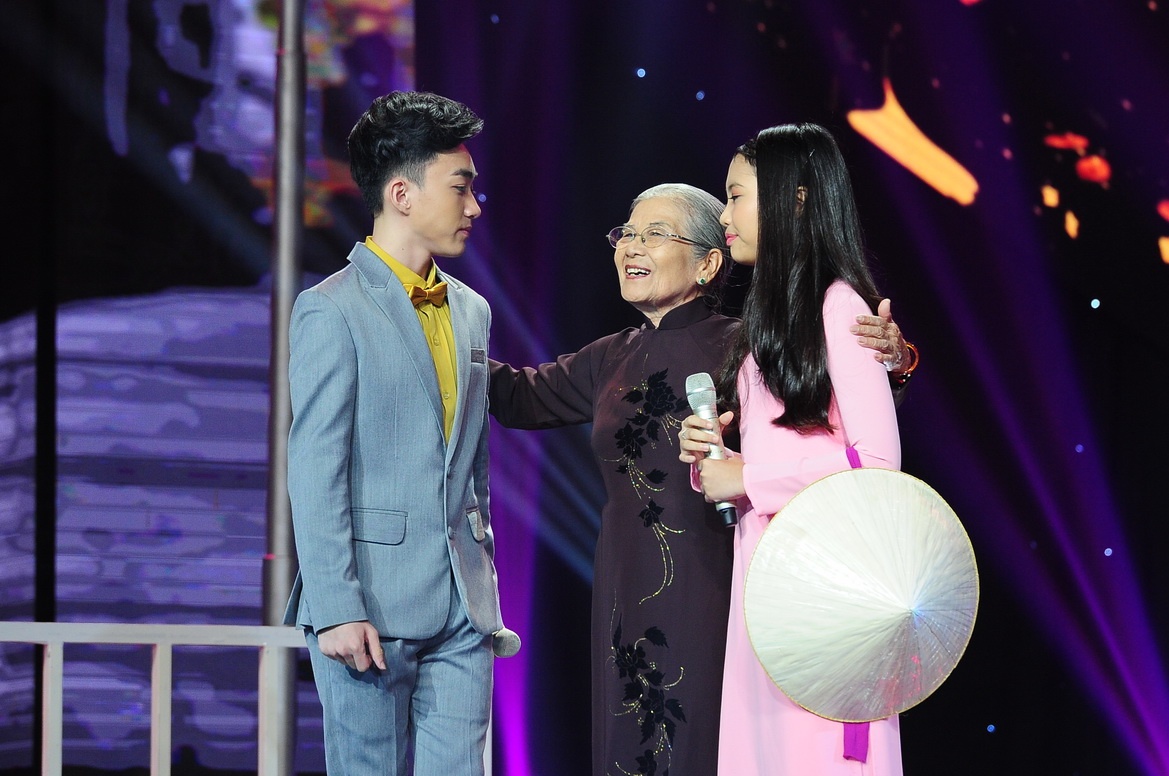 Trung Quang song ca Phuong My Chi anh 4