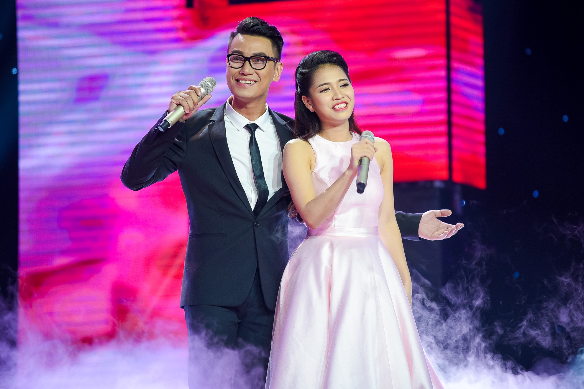 Trung Quang song ca Phương Mỹ Chi ảnh 16 Trung Quang song ca Phuong My Chi anh 16