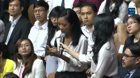 Suboi doc rap cho Obama nghe hinh anh