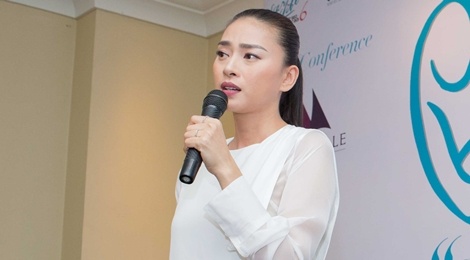 Ngo Thanh Van dau gia hoa uu dam trong truyen thuyet hinh anh