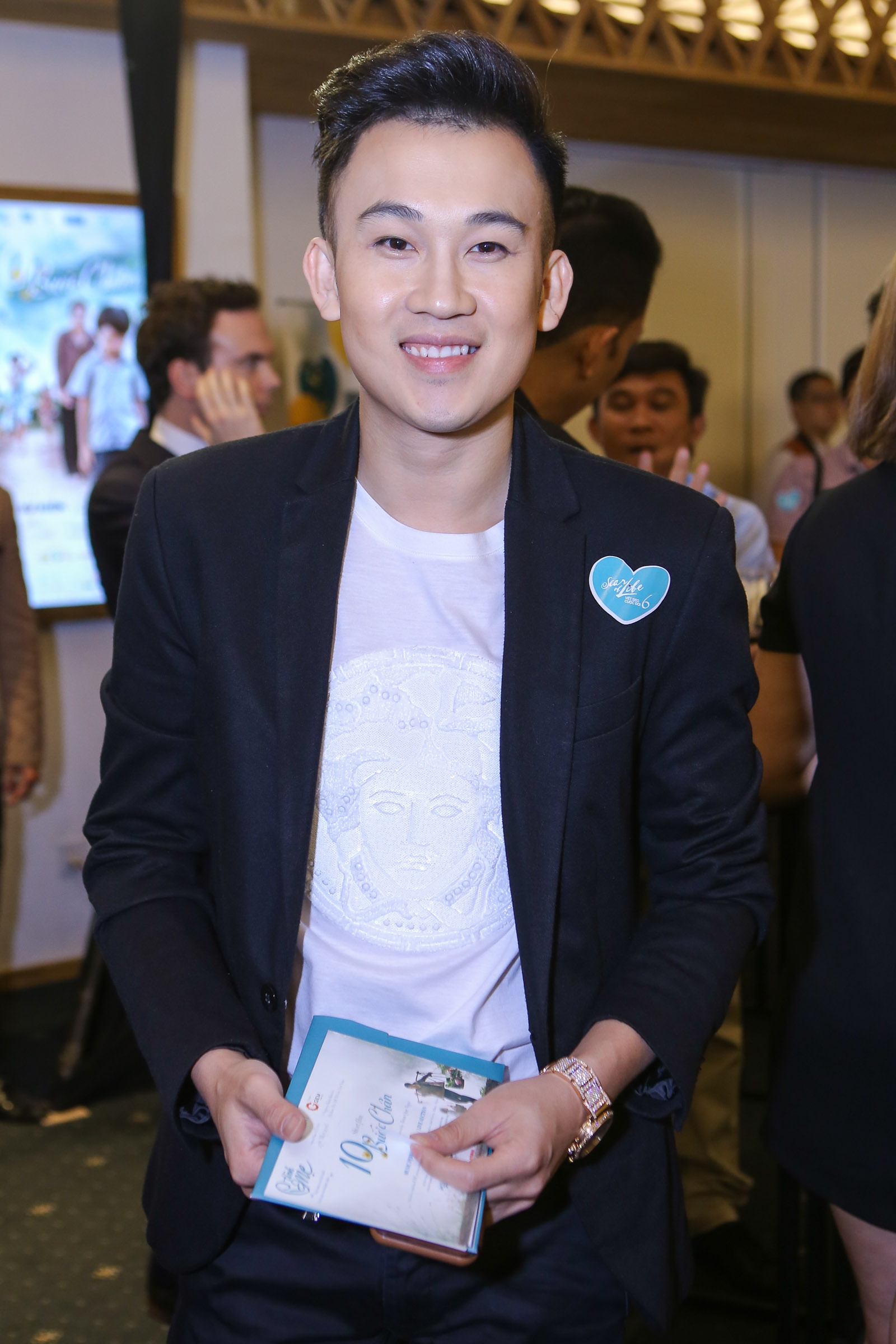 Dan sao tham gia Vet seo cuoc doi 6 anh 8