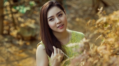 Bao Tram Idol tai xuat sau khi ve nha chong hinh anh