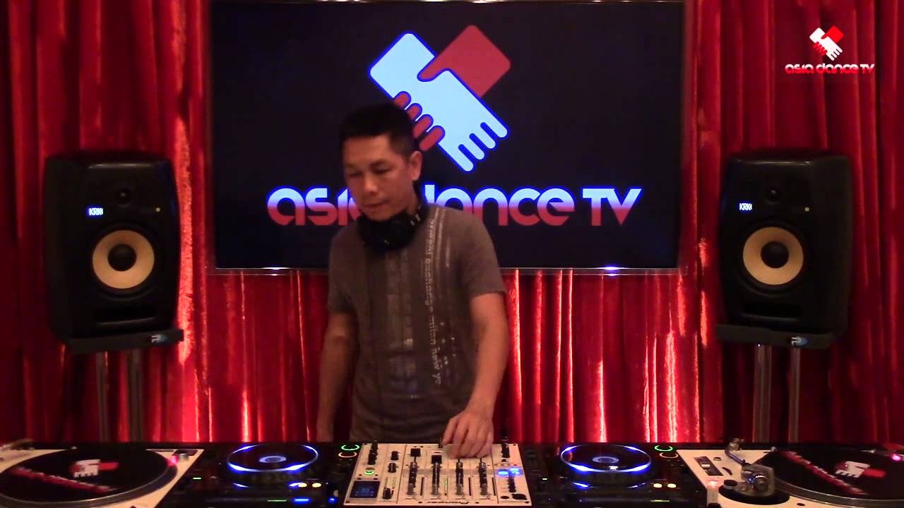 Tài năng DJ gây tranh cãi ảnh 2 Tai nang DJ gay tranh cai anh 2