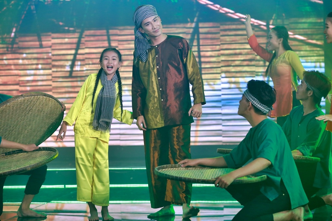 Thien Nhan hat Giac mo ta ao trang anh 3