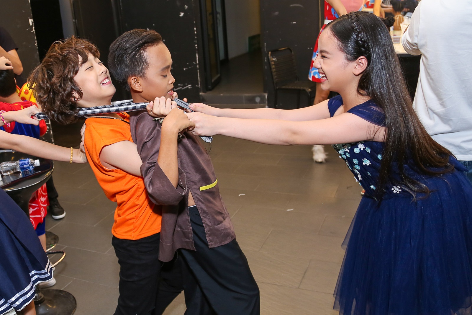 Isaac be bong Van Mai Huong va Toc Tien anh 8