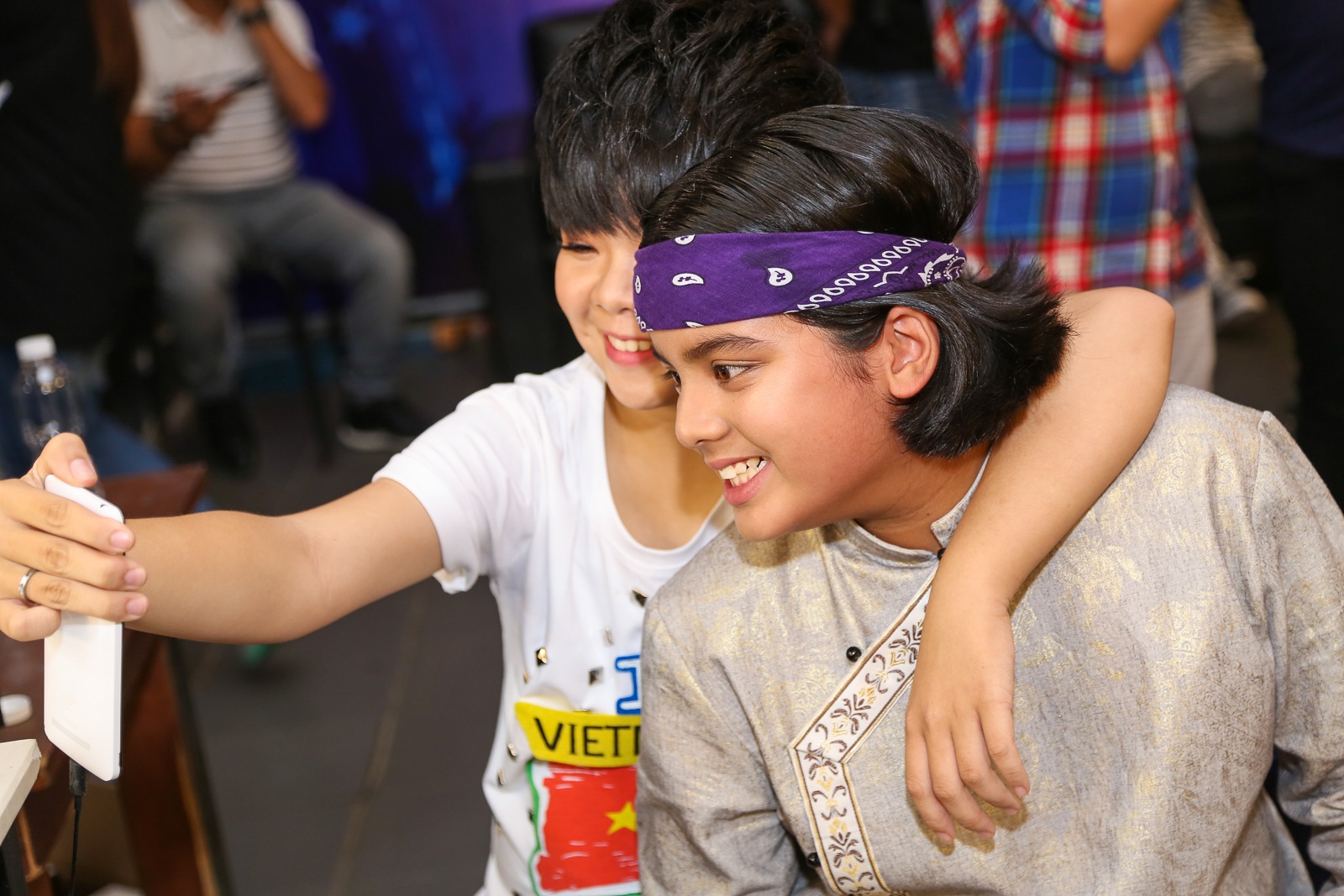 Isaac be bong Van Mai Huong va Toc Tien anh 9