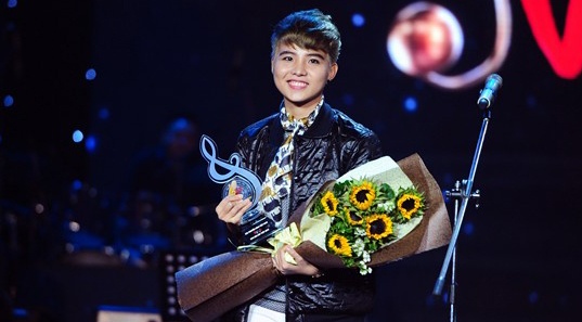 Vu Cat Tuong xac nhan ngoi ghe nong The Voice Kids 2016 hinh anh