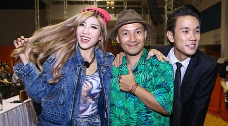 Dan sao Viet hao hung xem chung ket Cuoc dua ky thu hinh anh