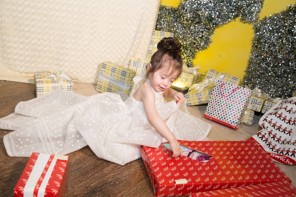 Elly Tran to chuc tiec sinh nhat cho Cadie anh 8