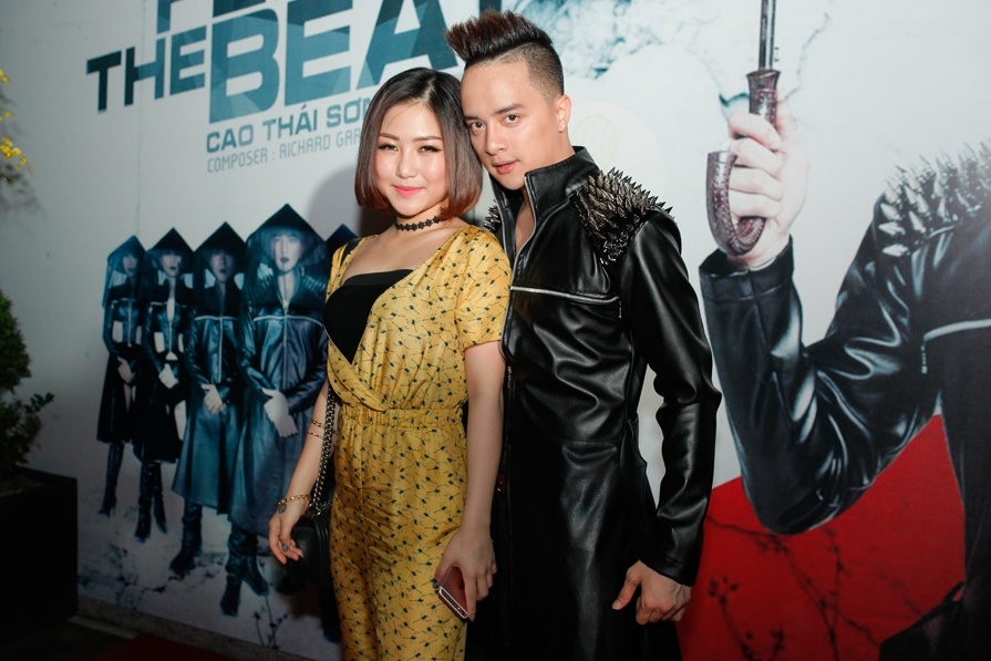 Huong Tram cung trai Tay den chuc mung Cao Thai Son anh 1