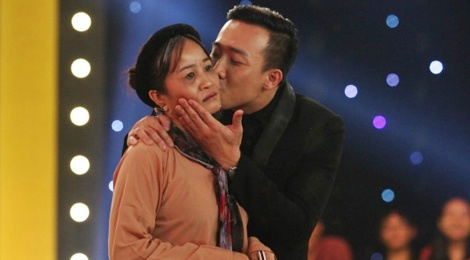 Le Thi Dan gian doi vi Tran Thanh hon khong cham ma hinh anh