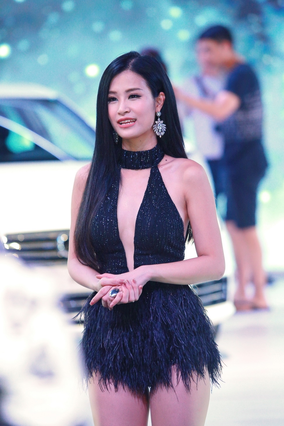 Dong Nhi,  Noo Phuoc Thinh tham gia dem nhac anh 4